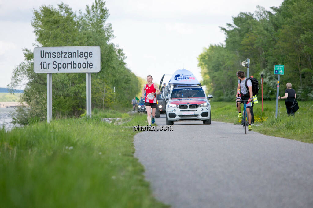 Wings for Life Worldrun KM 47, © Martina Draper/photaq (08.05.2016) 