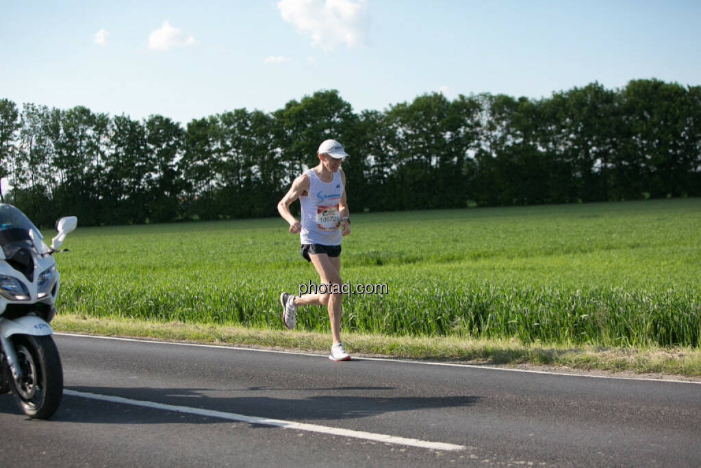 Evgenii Glyva, Sieger Österreich Wings for Life Worldrun 2016, © Martina Draper/photaq (08.05.2016) 