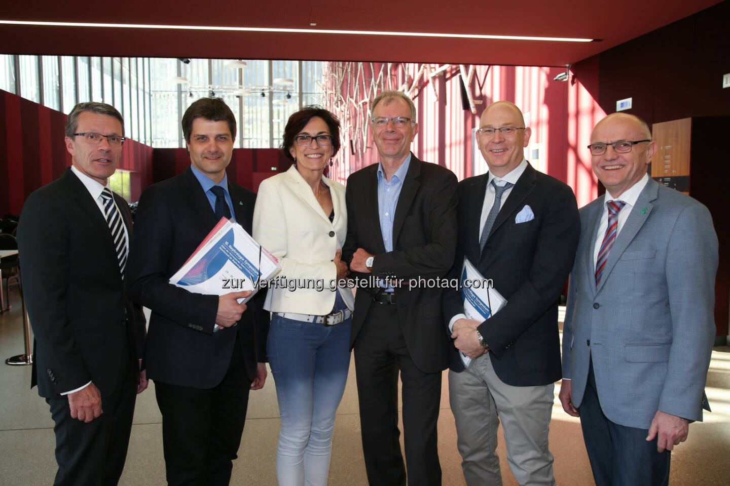 Alexander Rosenkranz (Nierenspezialist an der Universitätsklinik Graz),  Martin Schaffenrath (Hauptverband der österreichischen Sozialversicherungsträger), Sabine Horn, Karl Lhotta (Vorsitzende der ÖGN), Oliver Lammel (Allgemeinmediziner), Rudolf Brettbacher (Präsident der ARGE Niere) : 10. Nephrologie-Symposium im Congress Schladming : Fotocredit: Welldone/Mike Vogl/APA-Fotoservice