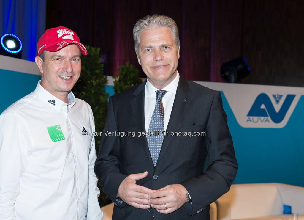 Alexander Pointner (ehem. Trainer der österr. Skisprung-Nationalmannschaft), Anton Ofner (AUVA-Obmann) : Forum Prävention der AUVA in der Congress Messe Innsbruck : Fotocredit: Martin Vandory  (10.05.2016) 