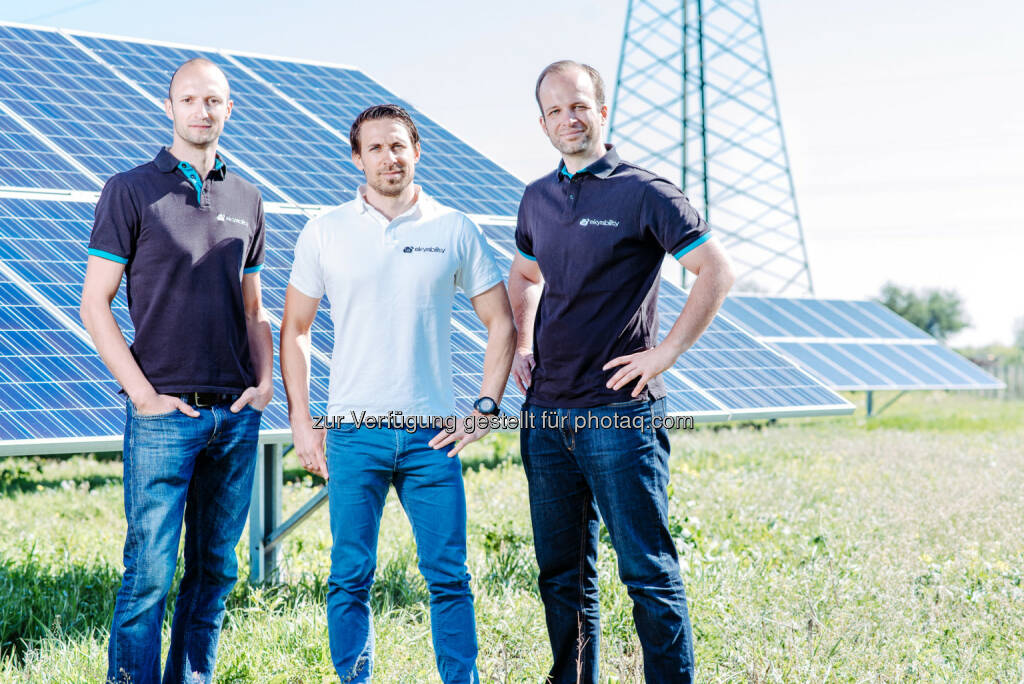 Philipp Knopf, Lukas Unger und Joachim Fertl (Skyability Gründerteam) : Skyability setzt Drohnen bei FunderMax ein : Fotocredit: Skyability/Schmid, © Aussendung (10.05.2016) 