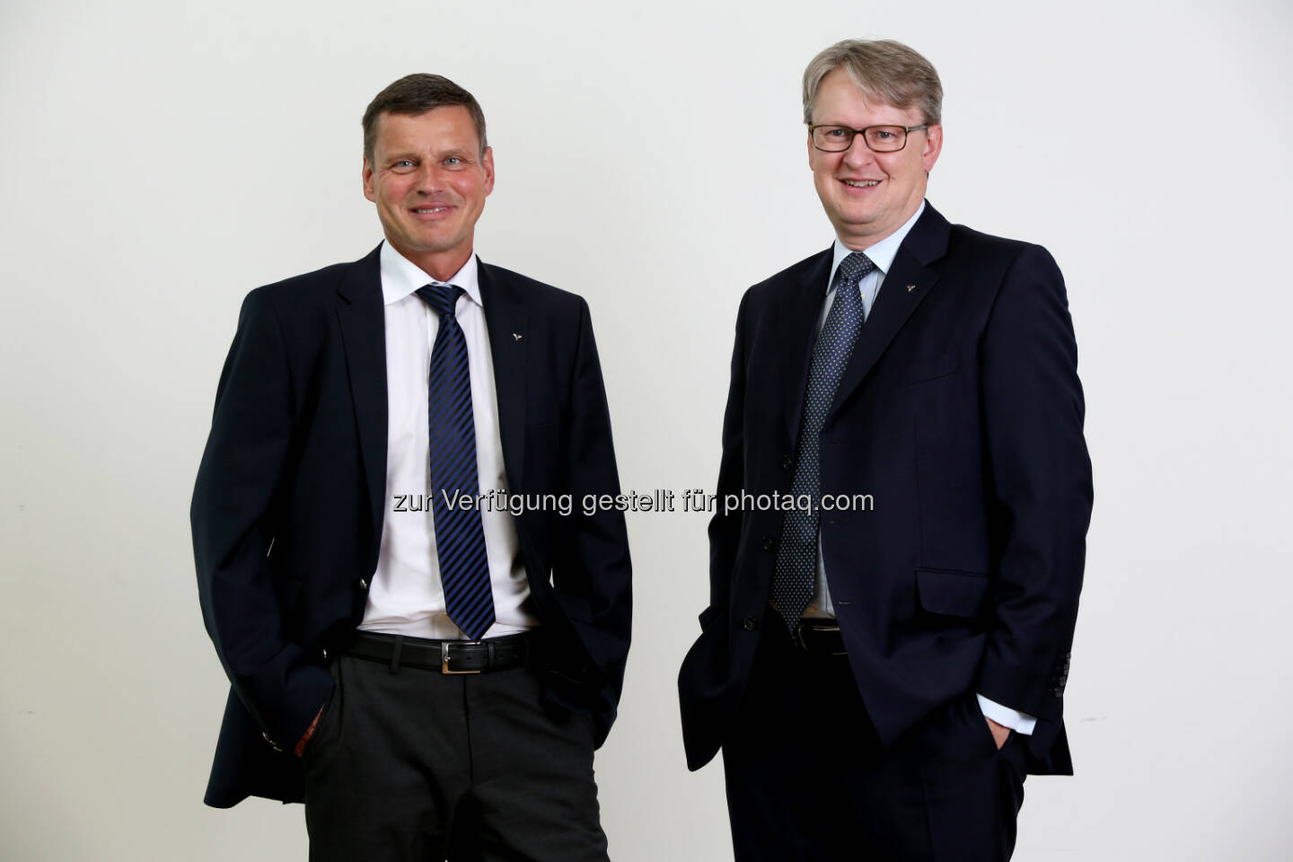 Richard Ecker und Andreas Pirkelbauer (Vorstand der Volksbank Oberösterreich AG) : Fusion der Volksbank Vöcklabruck-Gmunden mit der Volksbank Oberösterreich AG auch technisch erfolgreich verlaufen : Fotocredit: Volksbank Oberösterreich AG/Weibold