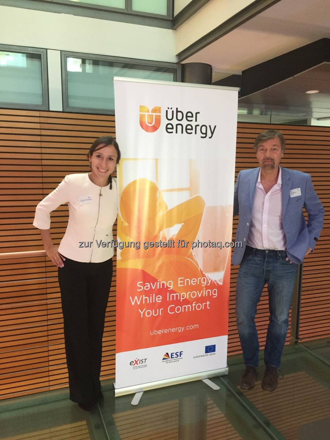 Dominika Bienkowska und Rolf Behrsing (ÜberEnergy) : Das Startup ÜberEnergy ebnet mit innovativer Plattform den Weg zu Smart Energy ohne Komfortverlust : Fotocredit: ÜberEnergy