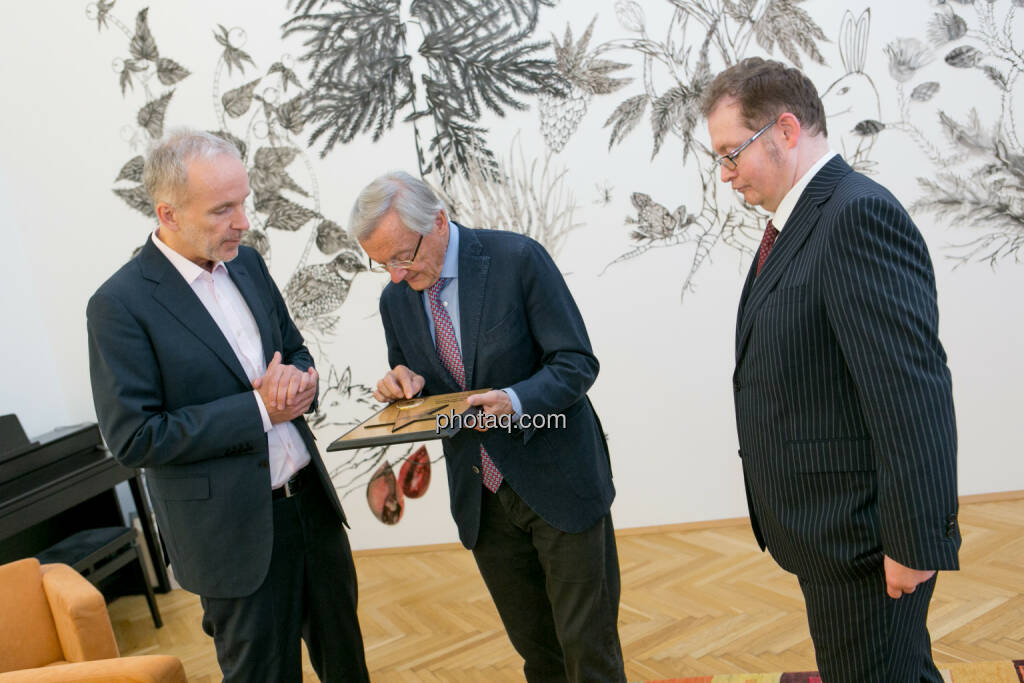 Christian Drastil (BSN), Wolfgang Schüssel, Gregor Rosinger (Rosinger Group), © Martina Draper/photaq (24.05.2016) 