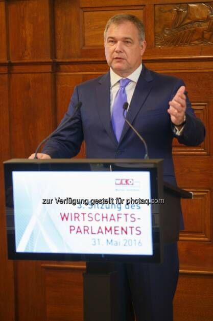 Walter Ruck (Wirtschaftskammer Wien-Präsident) : Wirtschaftsparlament: Leistung muss sich wieder lohnen! : Fotokredit: WKW/Wieser, © Aussender (31.05.2016) 