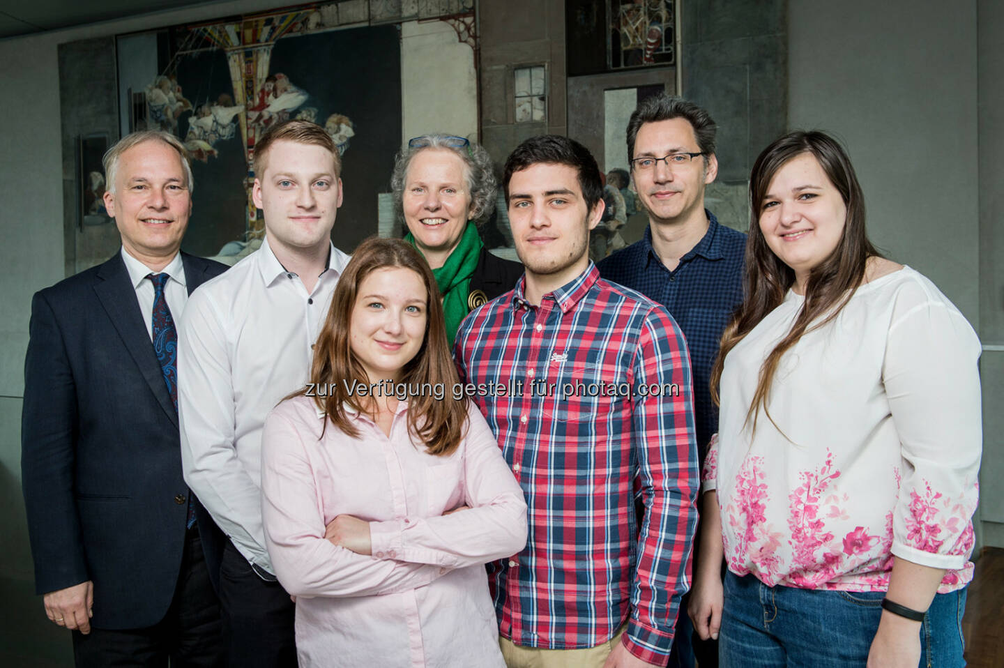 Peter Eichler (Uniqa Österreich), Christoph Ulbinger, Amadea Sophie Hiess, Eringard Kaufmann (Generalsekretärin ÖAR), Armin Schmoldas, Georg Edelmayer (TU Wien), Cornelia Salomon : Unikate gesucht und gefunden : Uniqa Österreich und ÖAR präsentieren die Gewinner und schreiben Technik-Wettbewerb 2016 aus :  Fotocredit: © Uniqa / Froese