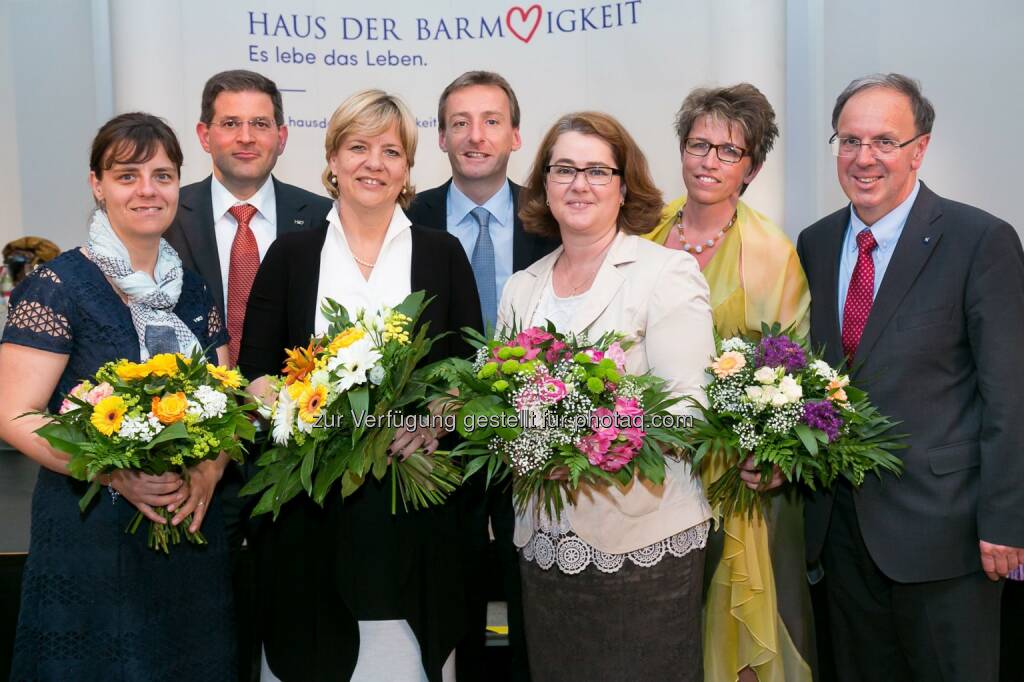 Marion Wirth (Haus- und Pflegedienstleitung, HB Stephansheim), Florian Pressl (GF HB-Pflegeheime), Barbara Schwarz (Sozial-Landesrätin), Jürgen Maier (Bürgermeister Horn, LAbg.), Elisabeth Jirsa (GF HB-Pflegeheime), Pauline Zimmel (Leiterin Hospiz im HB Stephansheim), Johannes Kranner (Bezirkshauptmann) : Haus der Barmherzigkeit Stephansheim feiert 10 Jahre Hospiz : Fotocredit: Haus der Barmherzigkeit/APA-Fotoservice/Schedl, © Aussender (10.06.2016) 