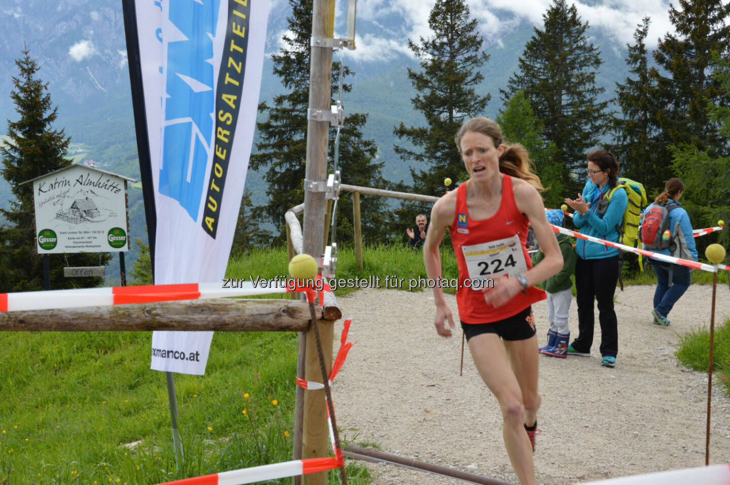 Andrea Mayr gewinnt mit Streckenrekord den diesjährigen Katrin Berglauf : Fotocredit: Balas