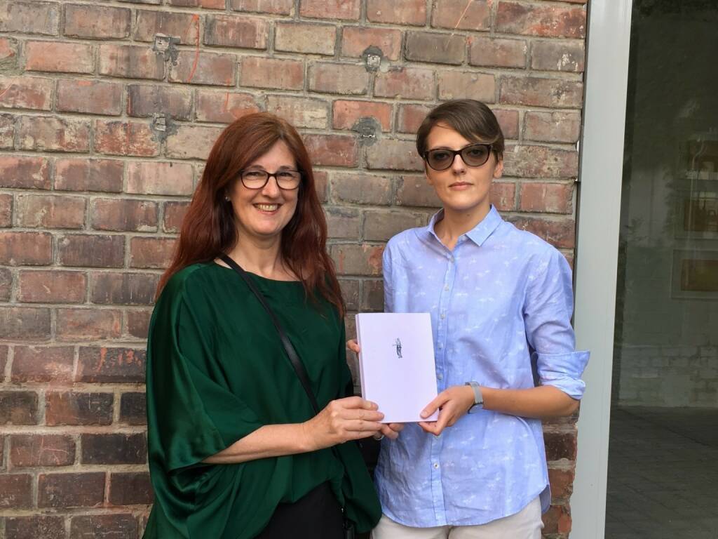 Regina Maria Anzenberger, the dummy, Francesca Catastini, winner of 3rd ViennaPhotoBookReview (photo: Josef Chladek) (13.06.2016) 