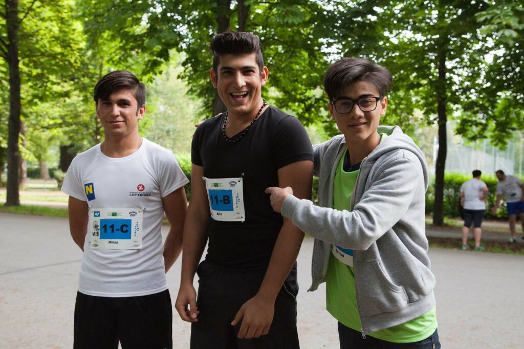 Laufteam Haus Roshan beim 100-km-(Staffel-)Lauf in Wien (c) Andreas Ecker, © Diverse  (20.06.2016) 