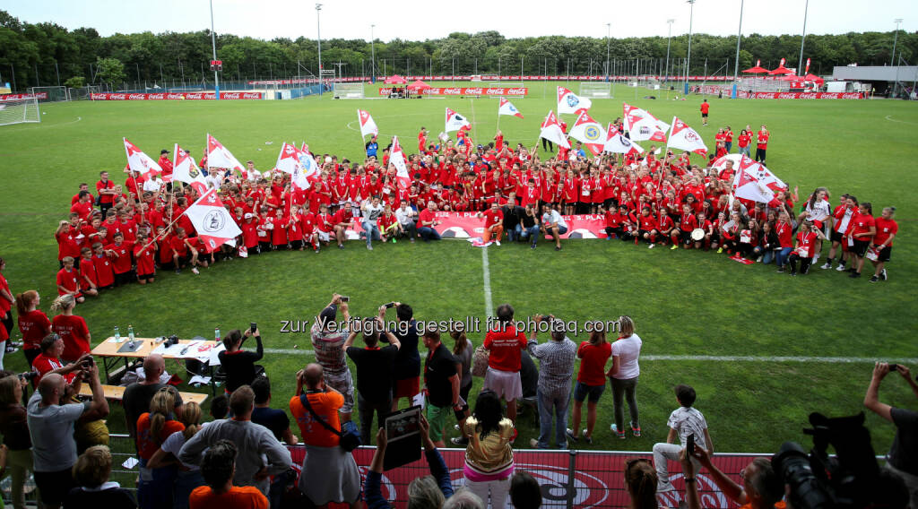 Coke Cup 2016 : U12 der Wiener Austria gewinnt Coca-Cola CUP Bundesfinale und fliegt zur UEFA Euro 2016TM : Fotocredit: Coca-Cola/GEPA pictures, © Aussendung (20.06.2016) 