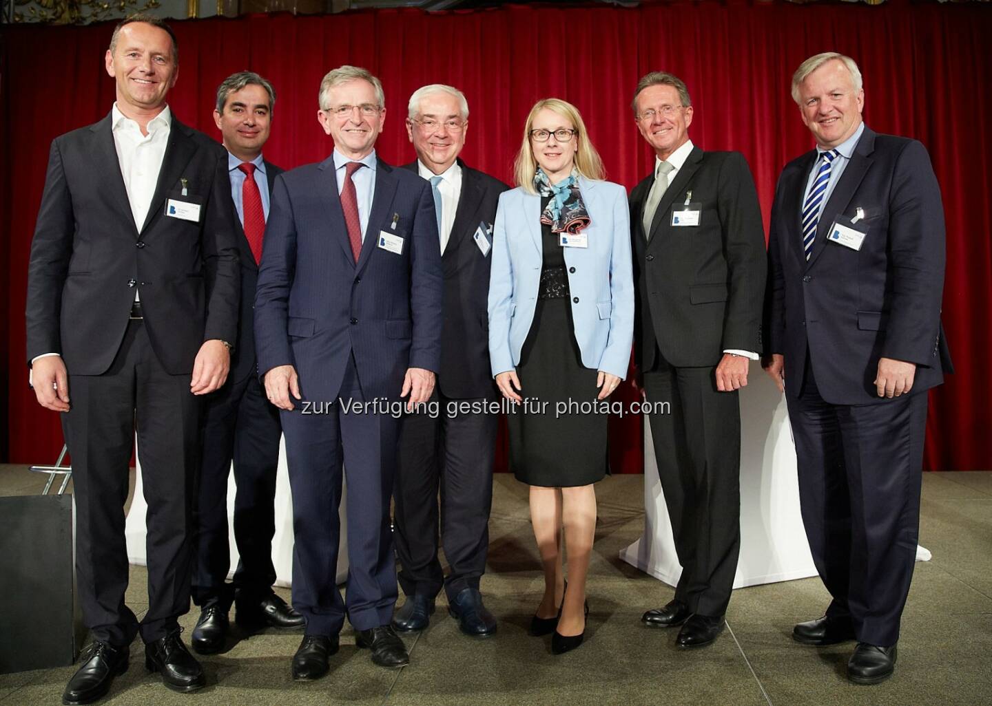 Herbert Ortner (CEO der Palfinger AG), Vladimir Preveden (Co-Managing Partner von Roland Berger), Wilhelm Molterer (Geschäftsführender Direktor des Europäischen Fonds für Strategische Investitionen), Walter Rothensteiner (Geschäftsführender Direktor des Europäischen Fonds für Strategische Investitionen), Margarete Schramböck (CEO, A1 Telekom Austria), Roland Falb (Managing Partner von Roland Berger), Rudolf Kemler (Senior Partner Roland Berger) : 18. Roland Berger Summernight Symposium: „Re-Industrialisierung durch Digitalisierung – Chance oder Bedrohung für Europa“ : Fotocredit: Roland Berger GmbH/APA-Fotoservice/Preiss