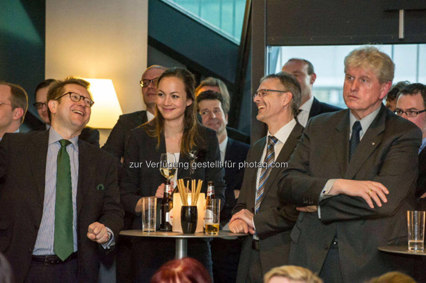 Lachen mit Ulrike Haidenthaller, mehr Bilder vom 27. FCC unter http://www.wienerborse.at/service/events/financial-community-club-16042013.html