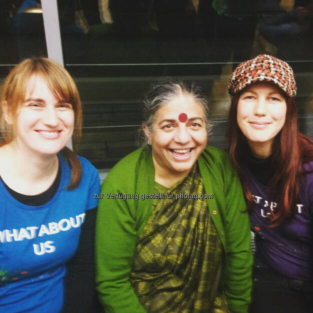 Alexandra Wedenig (Filmemacherin), Vandana Shiva (indische Wissenschaftlerin und soziale Aktivistin), Gudrun Liemberger (GuGabriel) : „What About Us“ - ein Musikvideo über Genmanipulation und den Wunsch nach einer besseren Welt : Fotocredit: What About Us/Neumann, © Aussendung (30.06.2016)