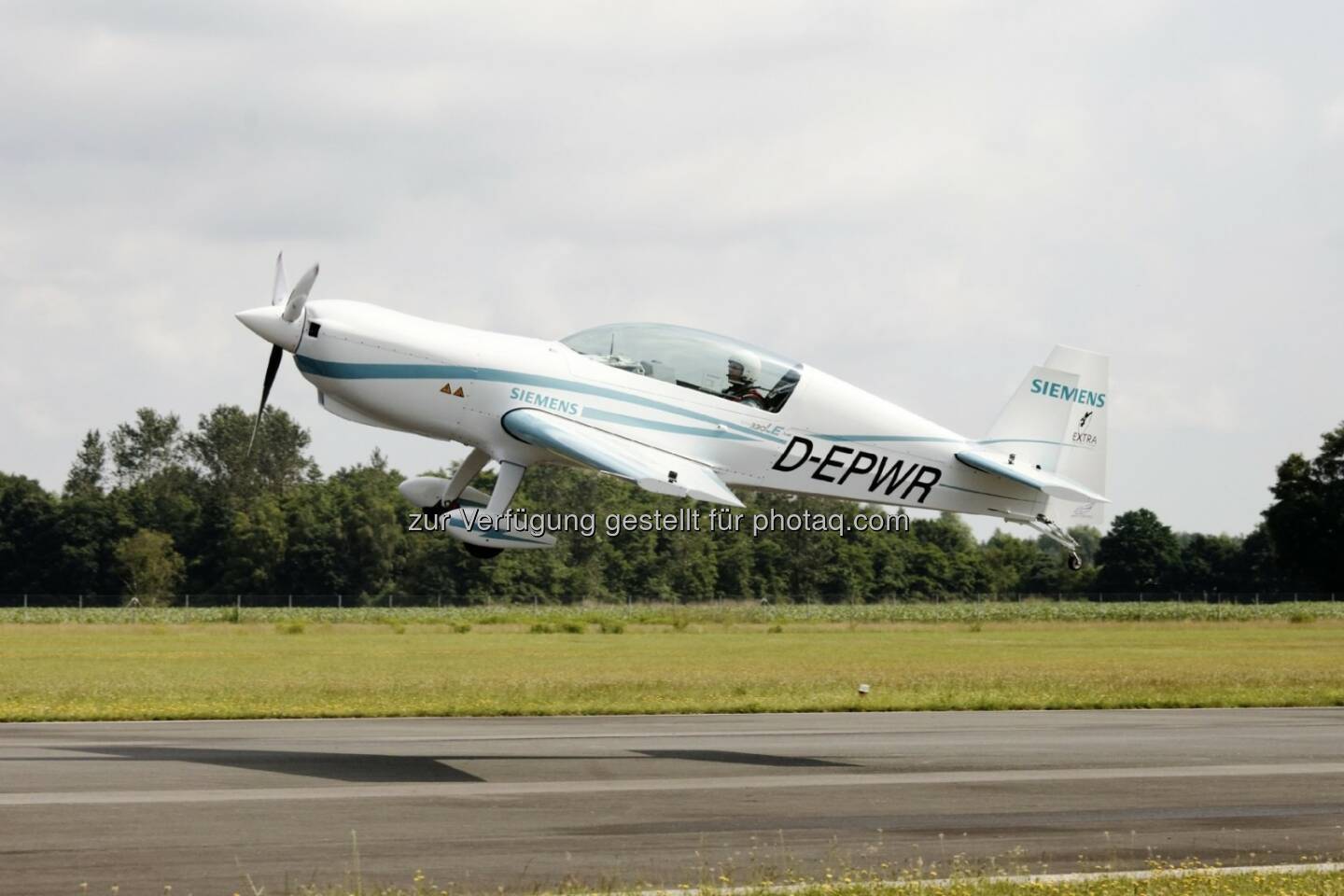 Erfolgreicher Jungfernflug rein-elektrisch - Flugzeug der Zertifizierungs-Kategorie CS23 : Der Siemens-Motor hat eine Leistung von 260 Kilowatt und ein Gewicht von nur 50 Kilogramm – damit verfügt er über ein Rekord-Leistungsgewicht : (c) Siemens 