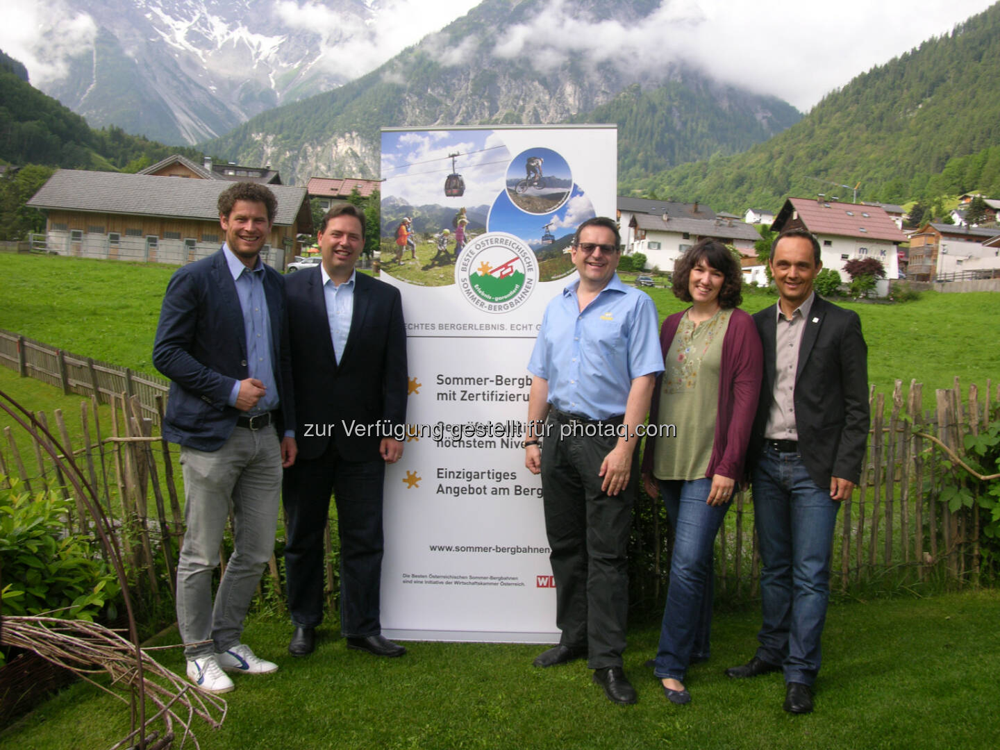 Markus Comploj (GF Bergbahnen Brandnertal), Manuel Bitschnau (GF Montafon Tourismus GmbH), Thomas Kinz (Bundessprecher der Besten Österreichischen Sommer-Bergbahnen, GF Pfänderbahn), Kerstin Biedermann-Smith (GF Alpenregion Bludenz Tourismus GmbH), Hannes Jochum (GF Bewegungsberg Golm - Illwerke Tourismus) : Strategietagung der Besten Österreichischen Sommer-Bergbahnen in Brand/Vorarlberg : Fotocredit: Bergbahnen Brandnertal/Wilhelm