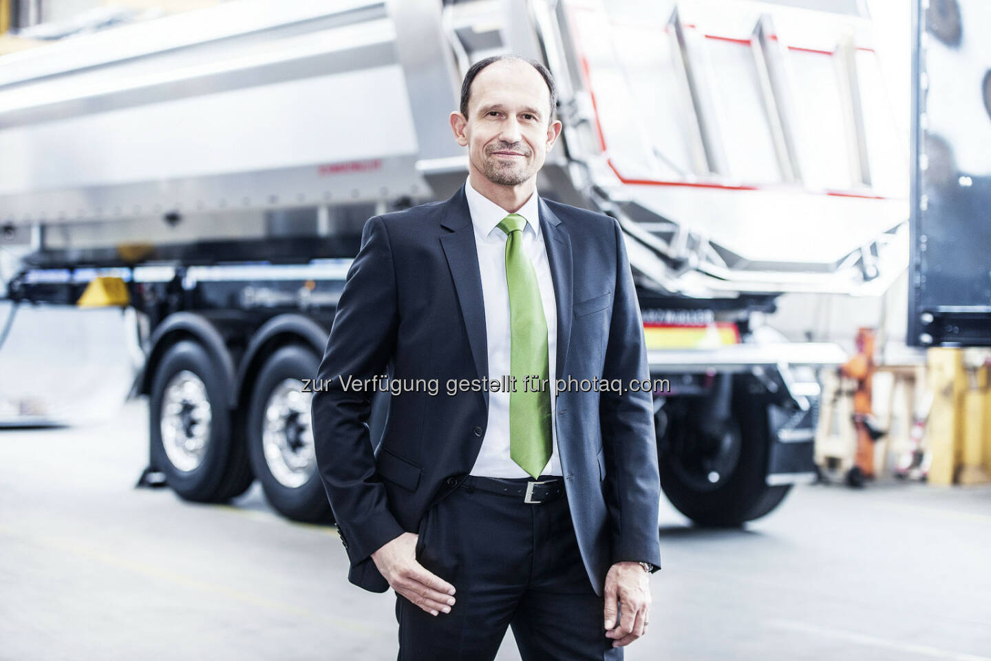 Roland Hartwig (CEO Schwarzmüller) : 20 Prozent mehr Fahrzeuge hergestellt : Optimierung der internationalen Produktion voll angelaufen : Umsatzprognose von 340 Millionen Euro bestätigt :  Fotocredit: Schwarzmüller Gruppe