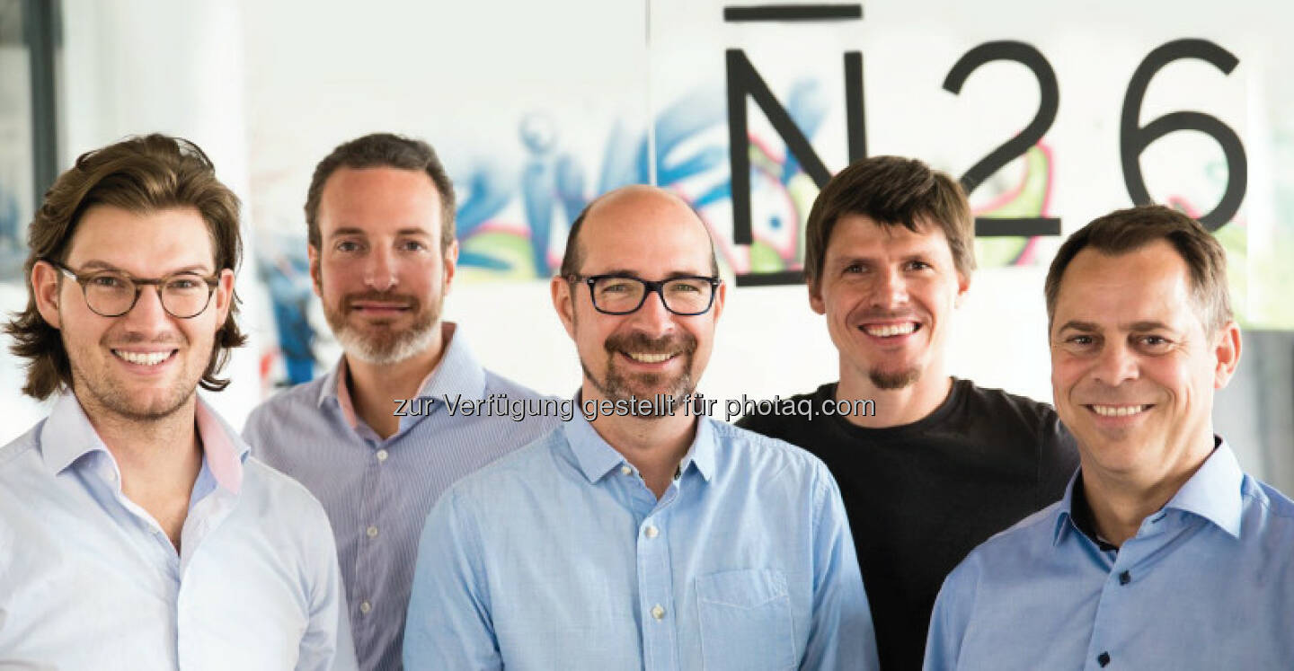 Valentin Stalf (Gründer und CEO von N26), Maximilian Tayenthal (Gründer und CFO von N26), Matthias Oetken (CFO/CRO der N26 Bank), Christian Rebernik (CTO von N26), Markus Gunter (CEO der N26 Bank) : N26 erhält Banklizenz : Fotocredit: Number26 GmbH