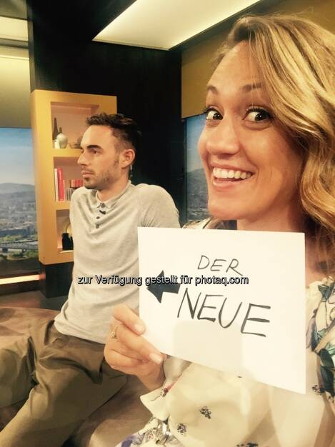 Max Mayerhofer und Bianca Schwarzjirg (Café Puls Moderatoren) : Erfolgreiche Feuertaufe für neuen Café Puls-Moderator Max Mayerhofer : Fotocredit © Puls4, © Aussendung (21.07.2016)