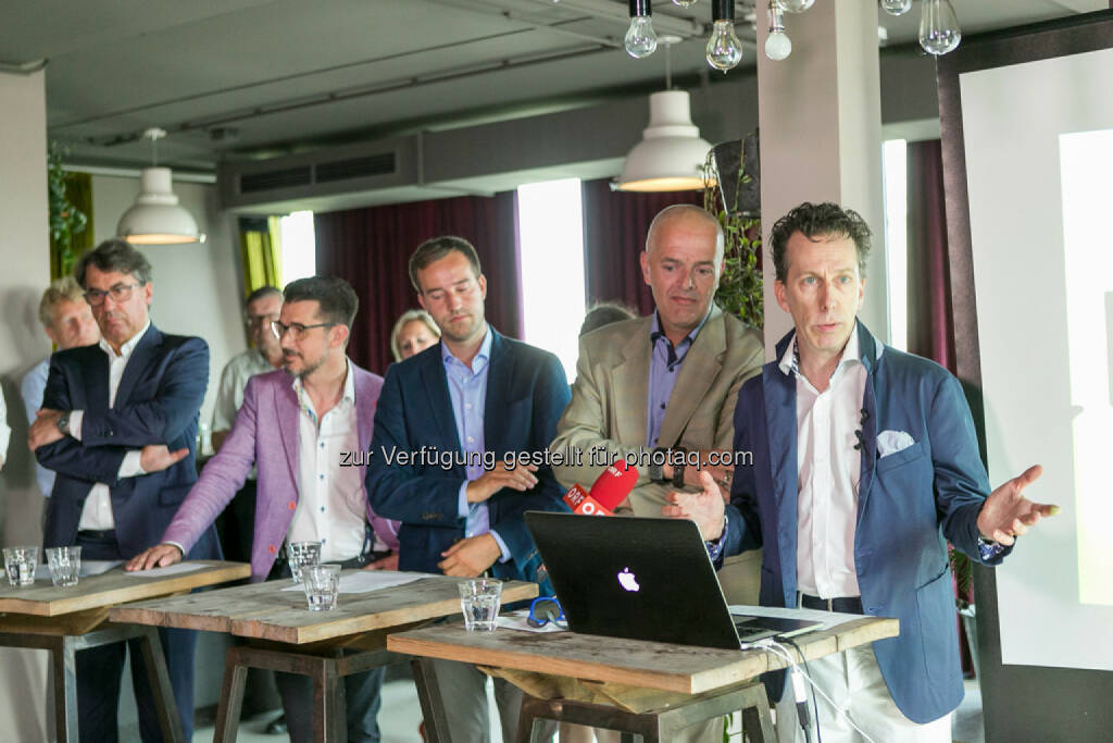 Stefan Pierer (CEO KTM Industries), Roman Sindelar, Stefan Schnöll, Alex Vogel, Philip Rusch, © Martina Draper (27.07.2016) 