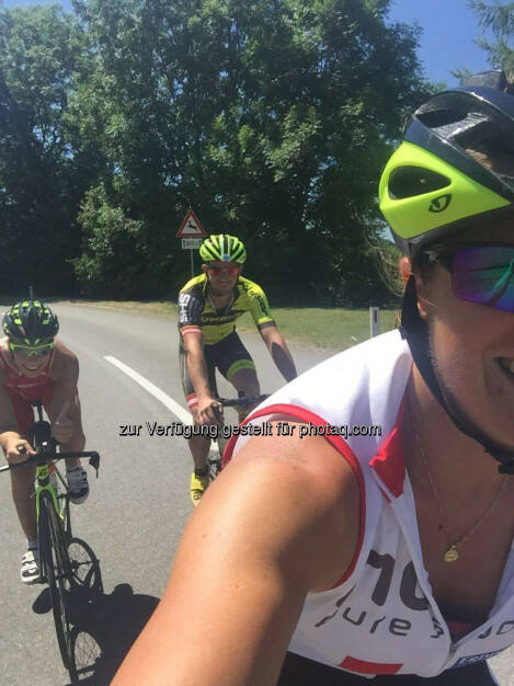 Martina Kaltenreiner: Auch nach fast 3.5h haben wir immer noch was zu lachen :) 
Schön, solche Trainingspartner/ Freunde zu haben :)
© Julia Hess - Triathletin — with Dni Weinberger and Julia Hess. (29.07.2016) 