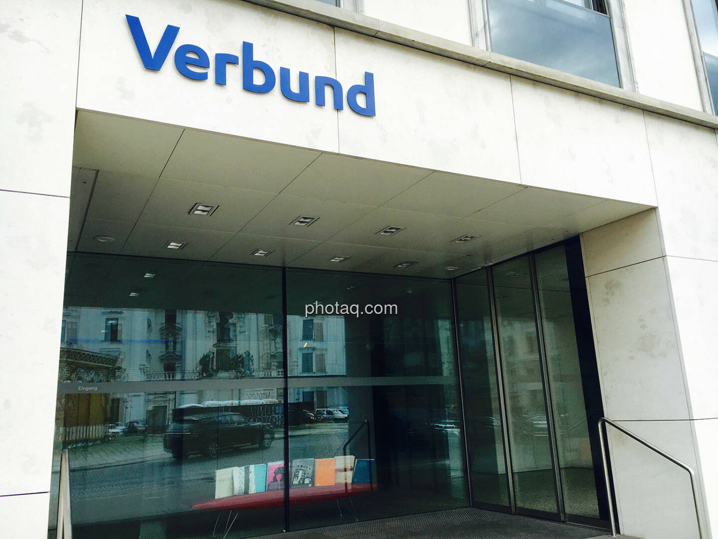 Verbund, Am Hof, Haupteingang