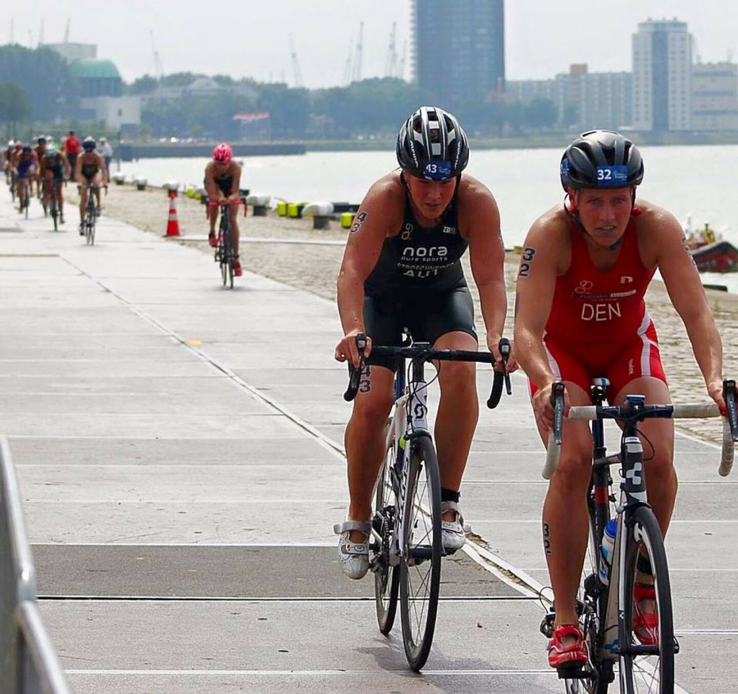 Tanja Stroschneider im Nachklang Rotterdam: Aua. die ersten Meter auf dem Rad sind immer die schönsten. Freu mich schon auf Samstag!!