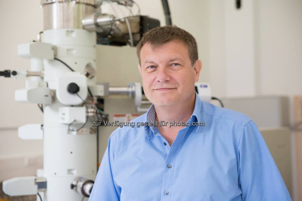 Kurt Hingerl (JKU, Zentrum für Oberflächen- und Nanoanalytik) : JKU-Projekt bestätigt physikalisches Modell : Fotocredit: JKU, © Aussender (16.08.2016) 