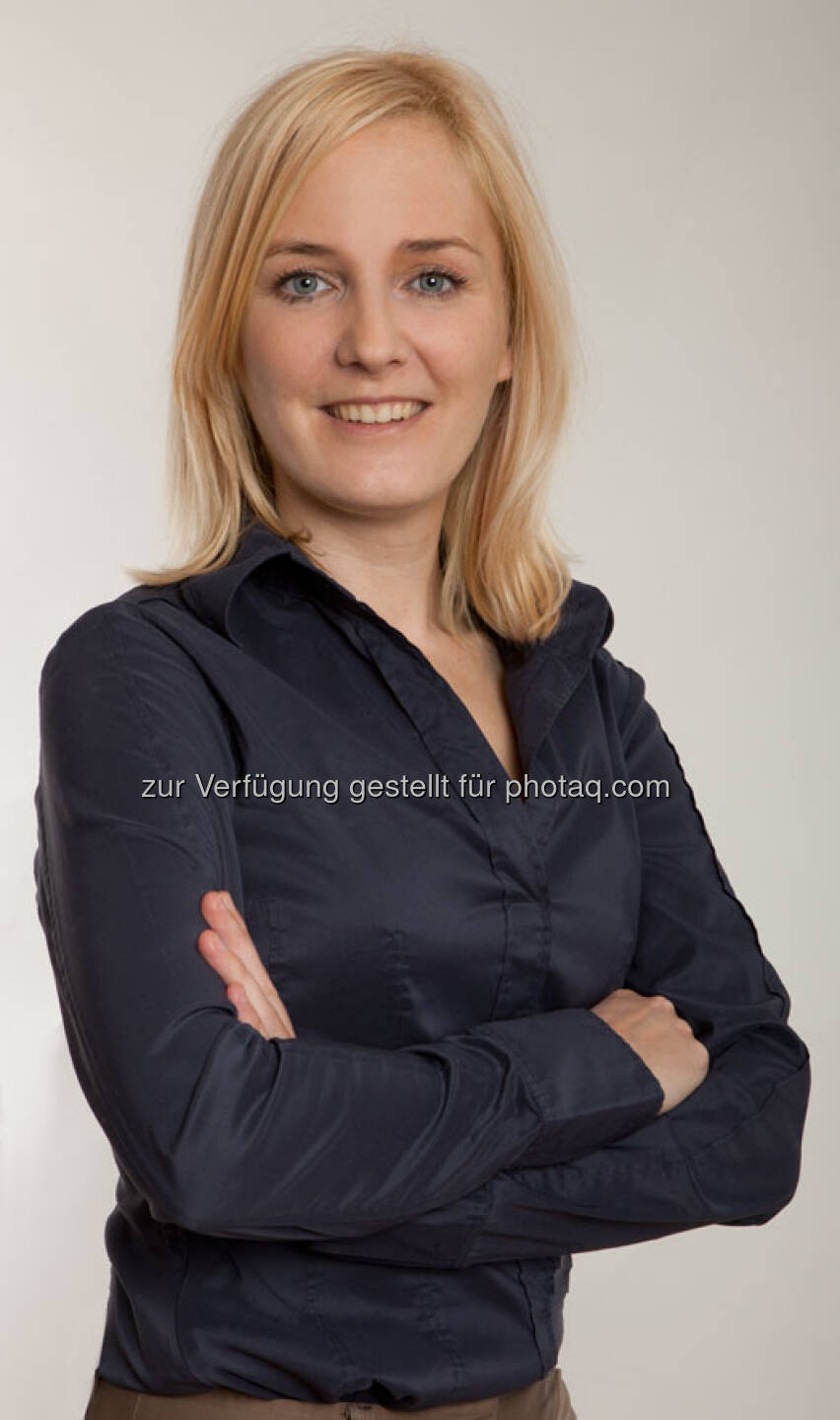 Julia Wawrik (38) nahm mit 1. April 2013 ihre Funktion als geschäftsführende Gesellschafterin von Messerscharf, einer spezialisierten Agentur für digitale Finanz- und Unternehmenskommunikation, auf. Sie ist ab sofort für das operative Geschäft und die Expansion der Digitalagentur verantwortlich. Die studierte Handelswirtin startete ihre Karriere im Jahr 2000 bei der ecetra Central European e-Finance AG. Nach mehreren Stationen bei der ORF-Enterprise GmbH & Co KG kehrte Julia Wawrik 2010 zur Brokerjet Bank AG, dem Onlinebroker der Erste Group, zurück. Dort war sie bis zuletzt Abteilungsleiterin für Marketing & Public Relations und neben dem Konzernauftritt für Österreich auch für den in Tschechien, Polen sowie Slowenien verantwortlich (c) Aussendung 