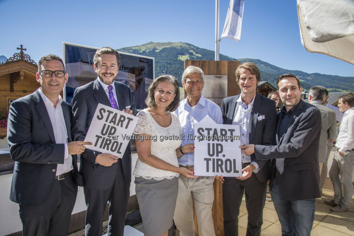 Harald Gohm (Standortagentur Tirol), Harald Mahrer (Staatssekretär), Patrizia Zoller-Frischauf (Landesrätin), Hermann Hauser (I.E.C.T. Hermann Hauser), Harald Oberrauch (Tyrolean Business Angel GmbH), Matthias Neeff (Werkstätte Wattens) : Start für Startup.Tirol : Fotocredit: Standortagentur Tirol/Kantschieder