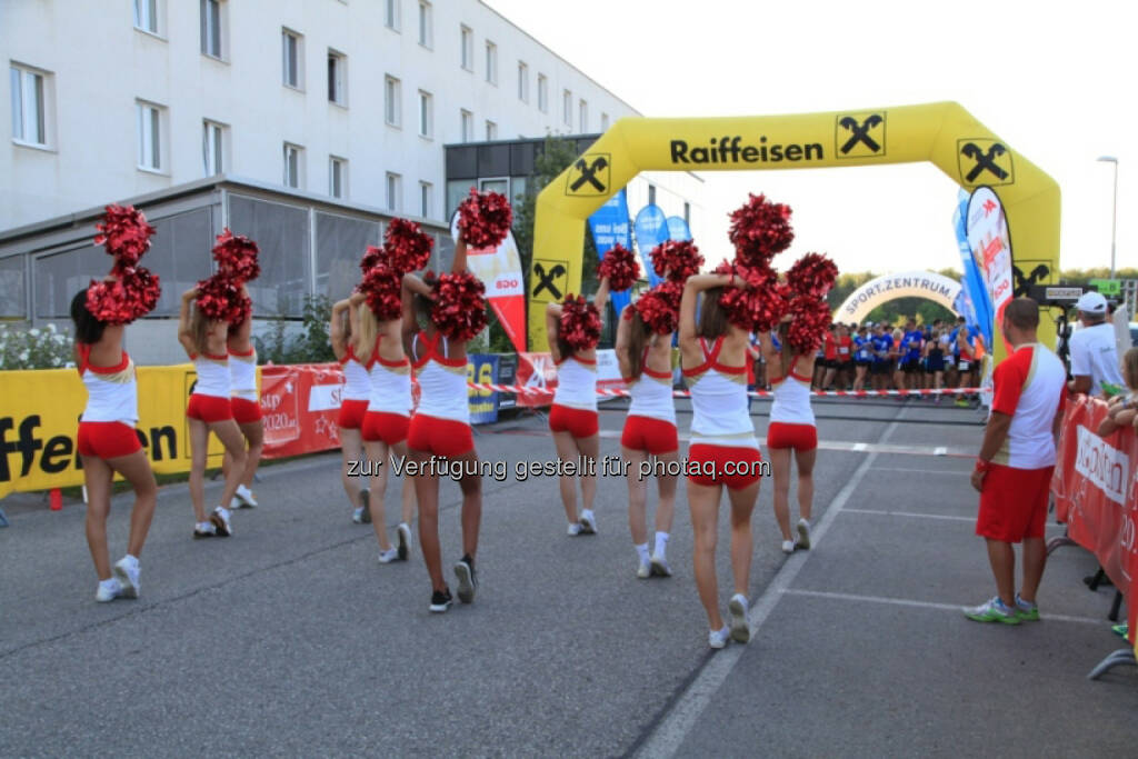 Vision Run, Raiffeisen, Cheerleader, © Vision Run, Foto Viertbauer (05.09.2016) 