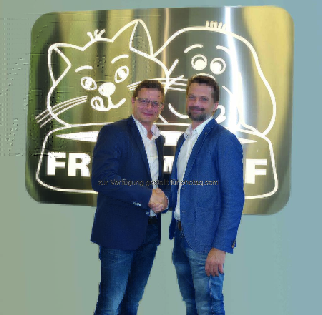 Norbert Marschallinger mit seinem Nachfolger Hermann Karl Aigner: Hermann Karl Aigner wird neuer Geschäftsführer von Fressnapf Österreich (C) Fressnapf, © Aussender (14.09.2016) 