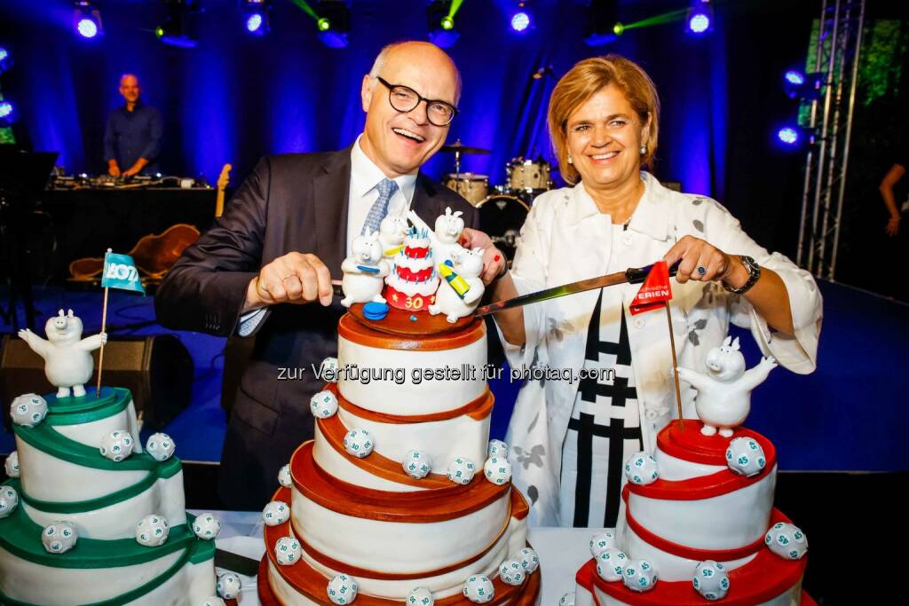 Generaldirektor Karl Stoss und Vorstandsdirektorin Bettina Glatz-Kremsner: Feier 30 Jahre Österreichische Lotterien (C) Christian Husar, © Aussender (14.09.2016) 