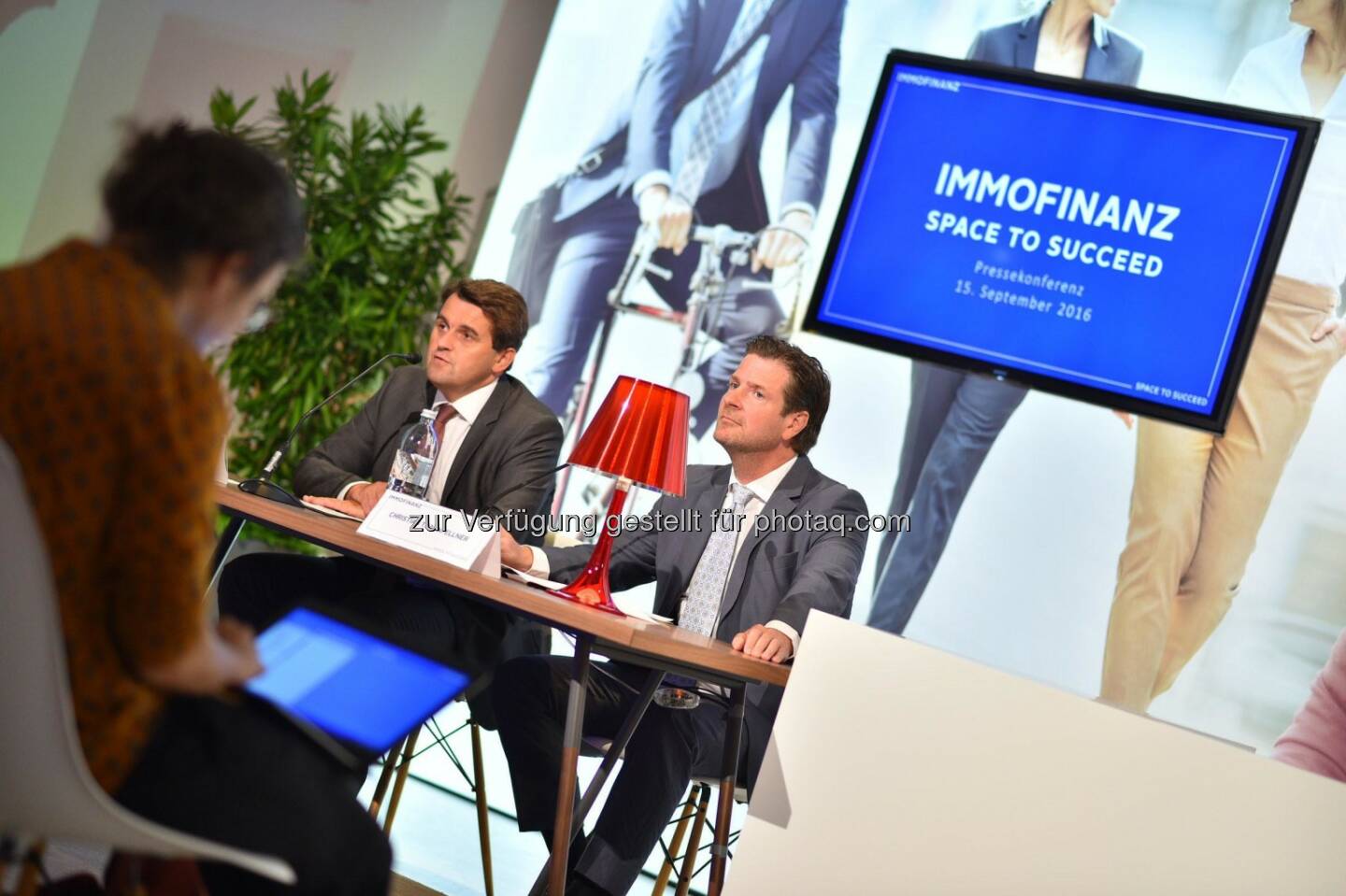 Dietmar Reindl (Immofinanz), Christian Traunfellner (Immofinanz): Immofinanz präsentiert neues, internationales Office-Konzept myhive (C) Andreas Tischler