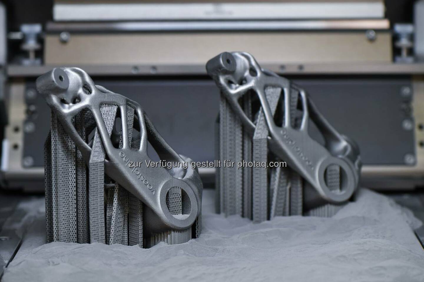 Im neu eröffneten voestalpine Additive Manufacturing Center in Düsseldorf wird Metallverarbeitung neu gedacht. Erste Teile aus dem 3D-Drucker zeigen, was möglich ist. http://bit.ly/2cBDMT3  Source: http://facebook.com/voestalpine