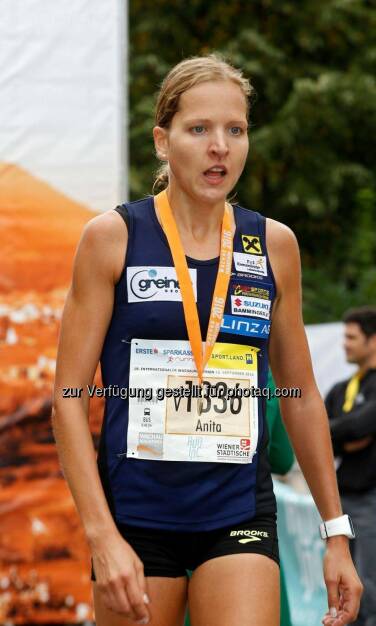 Anita Baierl beim Wachau Marathon (C) Bernhard Noll / Wachau Marathon (19.09.2016) 