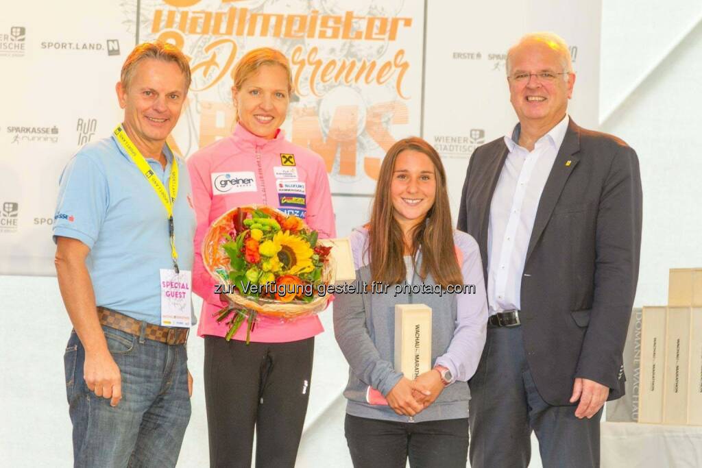 Anita Baierl beim Wachau Marathon (C) Bernhard Noll / Wachau Marathon (19.09.2016) 