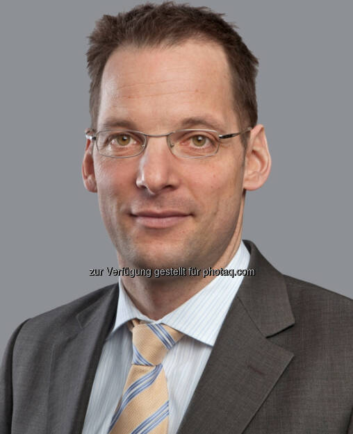 Martin vom Hagen, Geschäftsführer ACMBernstein in München: „Emerging Markets Anleihen sind derzeit die attraktivere Alternative. Professionelle Anleger in Deutschland sind zur Stabilisierung ihres Portfolios bei Anleihen aus den Schwellenländern gut aufgehoben, ohne dass sie übermäßig viel Sicherheit einbüßen müssen. (c) Aussendung (25.04.2013) 