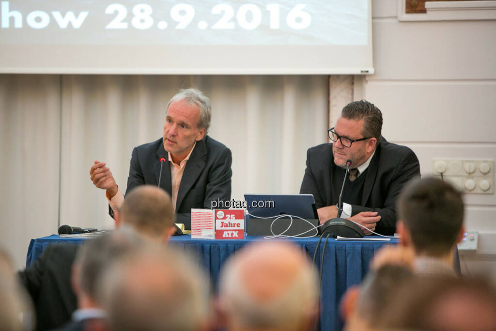 Christian Drastil (BSN), Christoph Scherbaum (Die Börsenblogger), © Martina Draper/photaq (29.09.2016) 