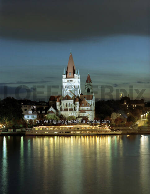 Wien, Kirche Mexikoplatz, by Detlef Löffler, http://loefflerpix.com/ (26.04.2013) 