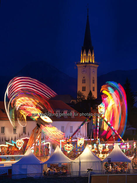 Kirchtag bei Nacht, by Detlef Löffler, http://loefflerpix.com/ (26.04.2013) 