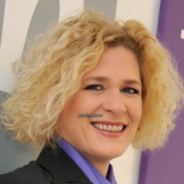 Barbara Riedl-Wiesinger, Monster (28. April) - finanzmarktfoto.at wünscht alles Gute! (28.04.2013) 