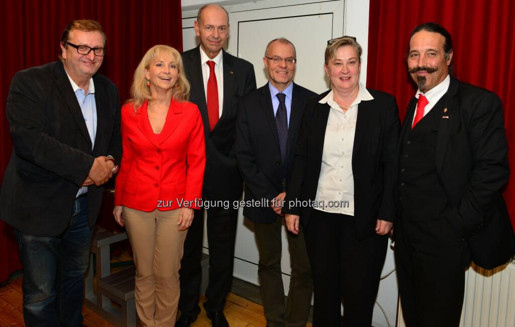 Christoph Matznetter (NR), Marie-Theres Ehrendorff (Moderatorin, Chefredakteurin der Wirtschaftsnachrichten Donauraum), Peter Zanoni (Eigentümer der Concord Card Casinos), Harald Troch (NR), Ortrun Gauper (Aggurat Communication Advisors GmbH), Wolfgang Fasching (Fiaker, Vorsitzender des Sozialdemokratischen Wirtschaftsverbandes Simmering) : Unternehmen brauchen faire Rahmenbedingungen, um neue Arbeitsplätze zu schaffen : Fotocredit: Manfred Sebek, © Aussender (07.10.2016) 