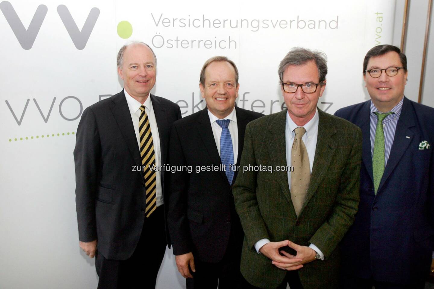 Othmar Than (Direktor des KFV), Othmar Ederer (VVO-Präsident Generaldirektor), Michael Staudinger (Direktor der Zentralanstalt für Meteorologie und Geodynamik), Louis Norman-Audenhove (Generalsekretär des VVO) : Naturkatastrophen in Österreich : Präventivmaßnahmen werden immer wichtiger : Fotocredit: VVO Versicherungsverband Österreich/APA-Fotoservice/Hautzinger