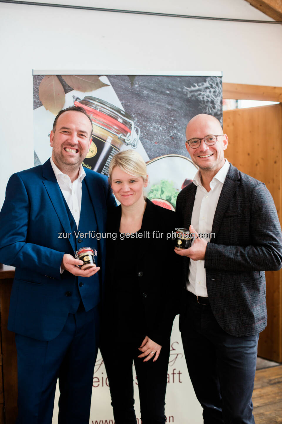 Gerhard Kracher, Yvonne Kracher, Peter Spak (GF Hink) : Die Kracher Jahrgangspräsentation und das Fine Wine Event 2016 : Fotocredit: Weinlaubenhof Kracher/Leurer