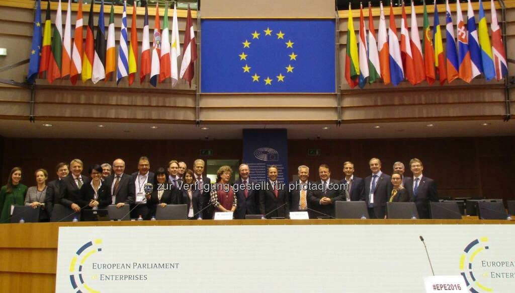 Österreichische Delegation beim European Parliament of Enterprises : Unternehmer aus ganz Europa bei European Parliament of Enterprises in Brüssel fordern mehr Investitionen und eine Internationalisierungsoffensive : Fotocredit: EU-Büro der WKÖ, © Aussender (14.10.2016) 