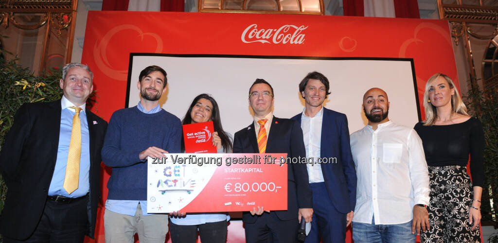 Frank O'Donnell, Dominik Beron, Fatima Almukhtar, Adrian Cernautan, Ali Mahlodji, Nadja Bernhard : Get active Social Business Award - Siegerprojekt 2016 Refugeeswork.at, © Coca-Cola/andibruckner.com (18.10.2016) 