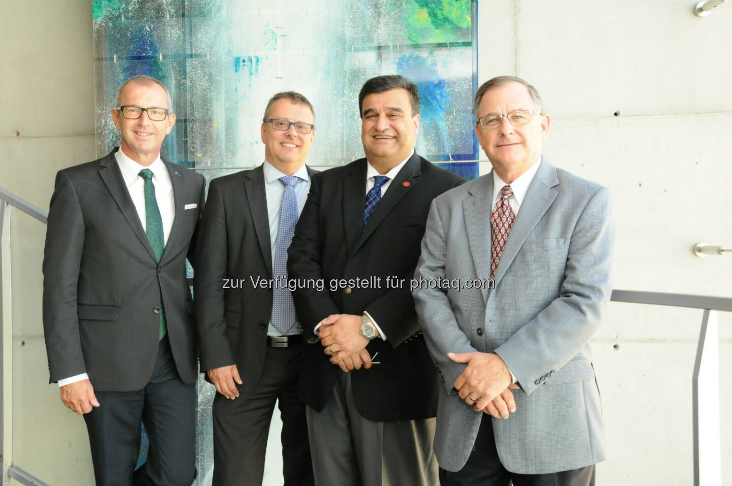 Andreas Altmann (MCI-Rektor), Thomas Cleff (Hochschule Pforzheim, Deutschland), Frank Ghannadian (University of Tampa, USA), Terry Manness (Baylor University, USA) : Management Center Innsbruck/MCI erhält weltweite Akkreditierung als Top Business School : Fotocredit: MCI