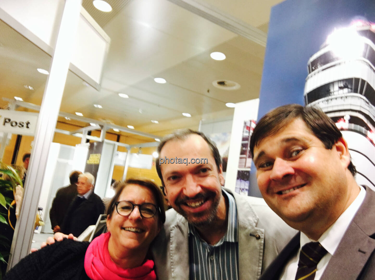 Selfie Flughafen Wien Judit Helenyi,, Stephan Klasmann, Mario Santi