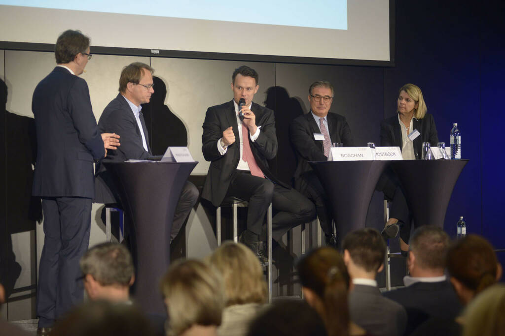 Harald Hagenauer (Österr. Post), Markus Hengstschläger, Christoph Boschan (Wiener Börse AG), Fritz Mostböck  (Erste Group Bank AG, ÖVFA), Barbara Potisk-Eibensteiner (RHI AG), © C.I.R.A./APA-Fotoservice/Bargad Fotograf/in: Nadine Bargad (23.10.2016) 